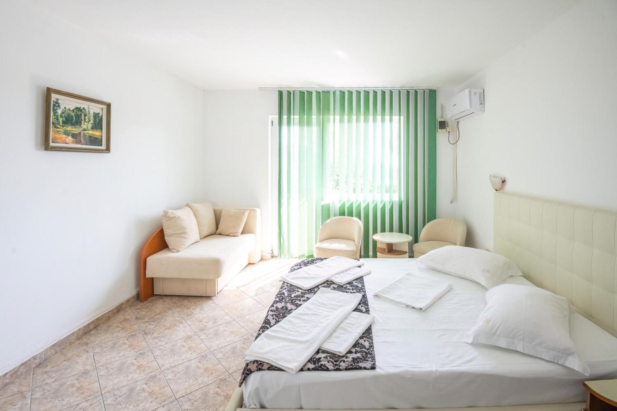 Complex Tismana 3* All Inclusive Jupiter Exterior foto